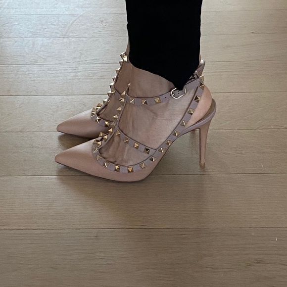 Valentino Nude Classic Rockstud Embellished Matte - Picture 6 of 10